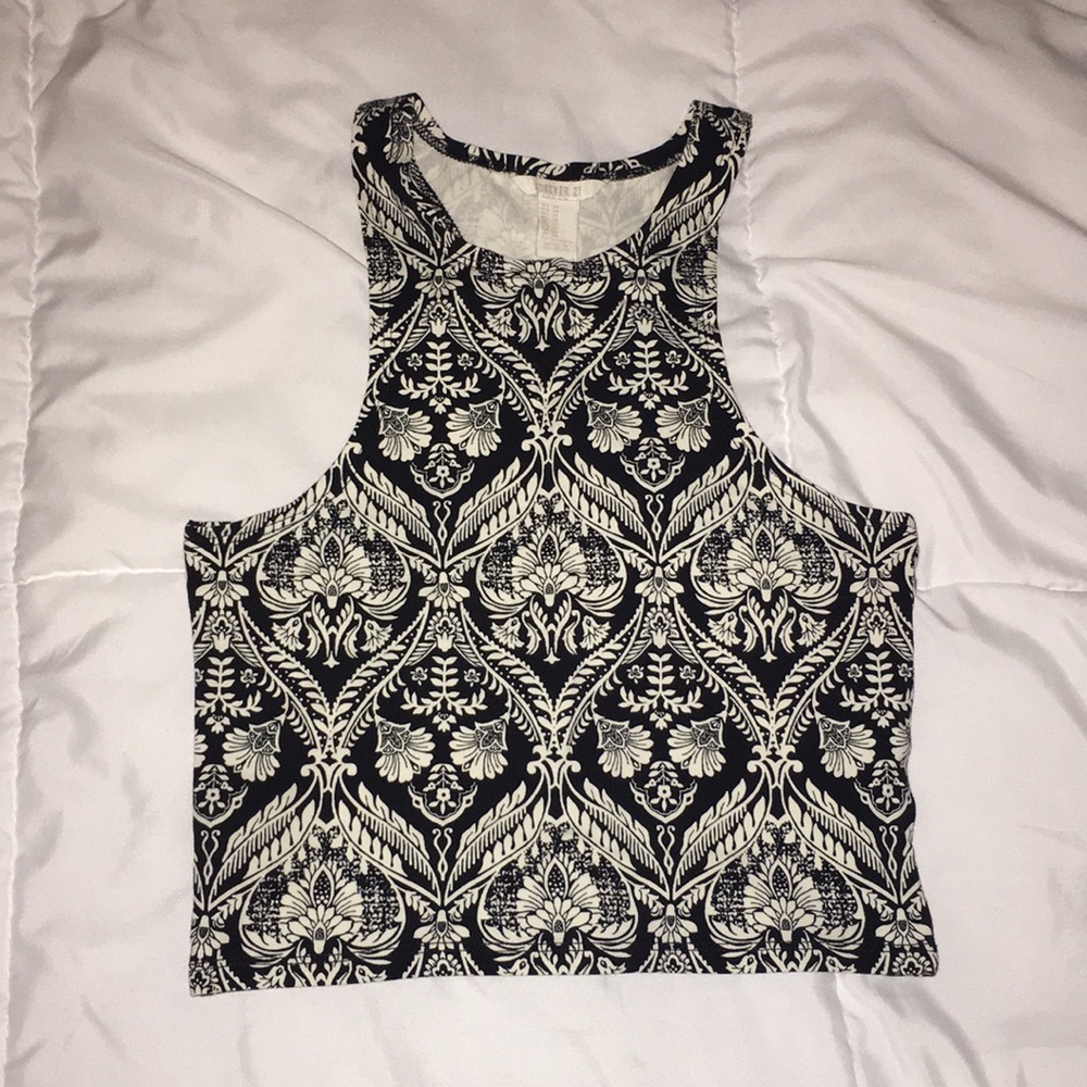 Crop top