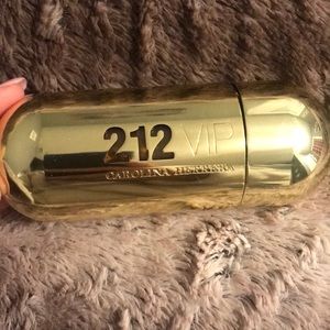 212 VIP Carolina Herrera