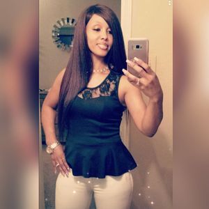 Meet your Posher, Deloris