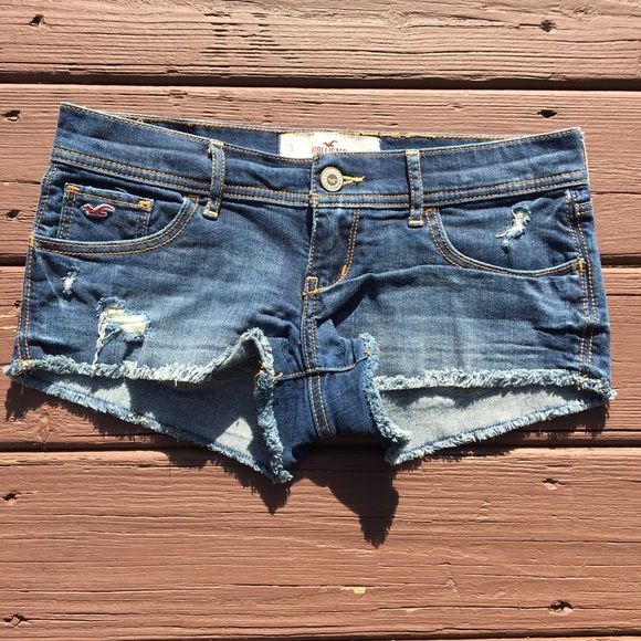 NWOT Hollister Jean Shorts - Picture 2 of 5