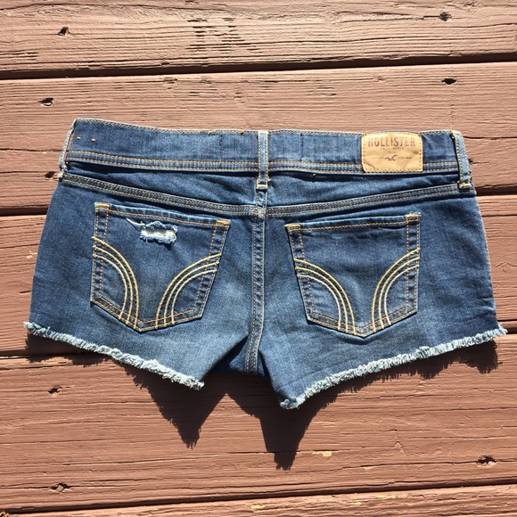 NWOT Hollister Jean Shorts - Picture 5 of 5