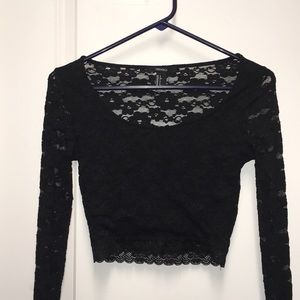 Forever 21 long sleeve lace crop top S