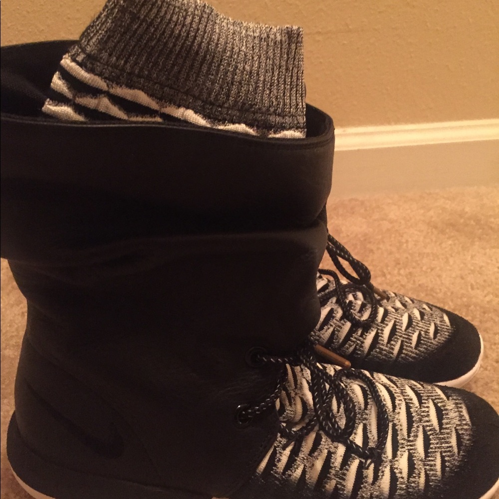 Nike Roshe Hi fly knits