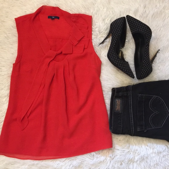 GAP Tops - GAP Red Neck Tie Top