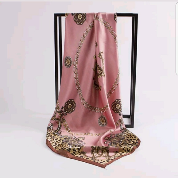 Accessories - Pretty pink scarf last one