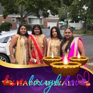 Meet your Posher, Davika