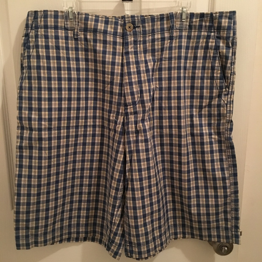 Men's Old Navy Blue Plaid Shorts EUC