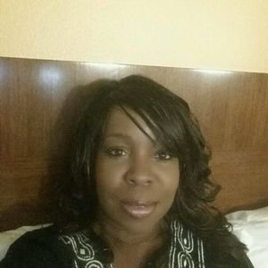 Meet your Posher, Deborah