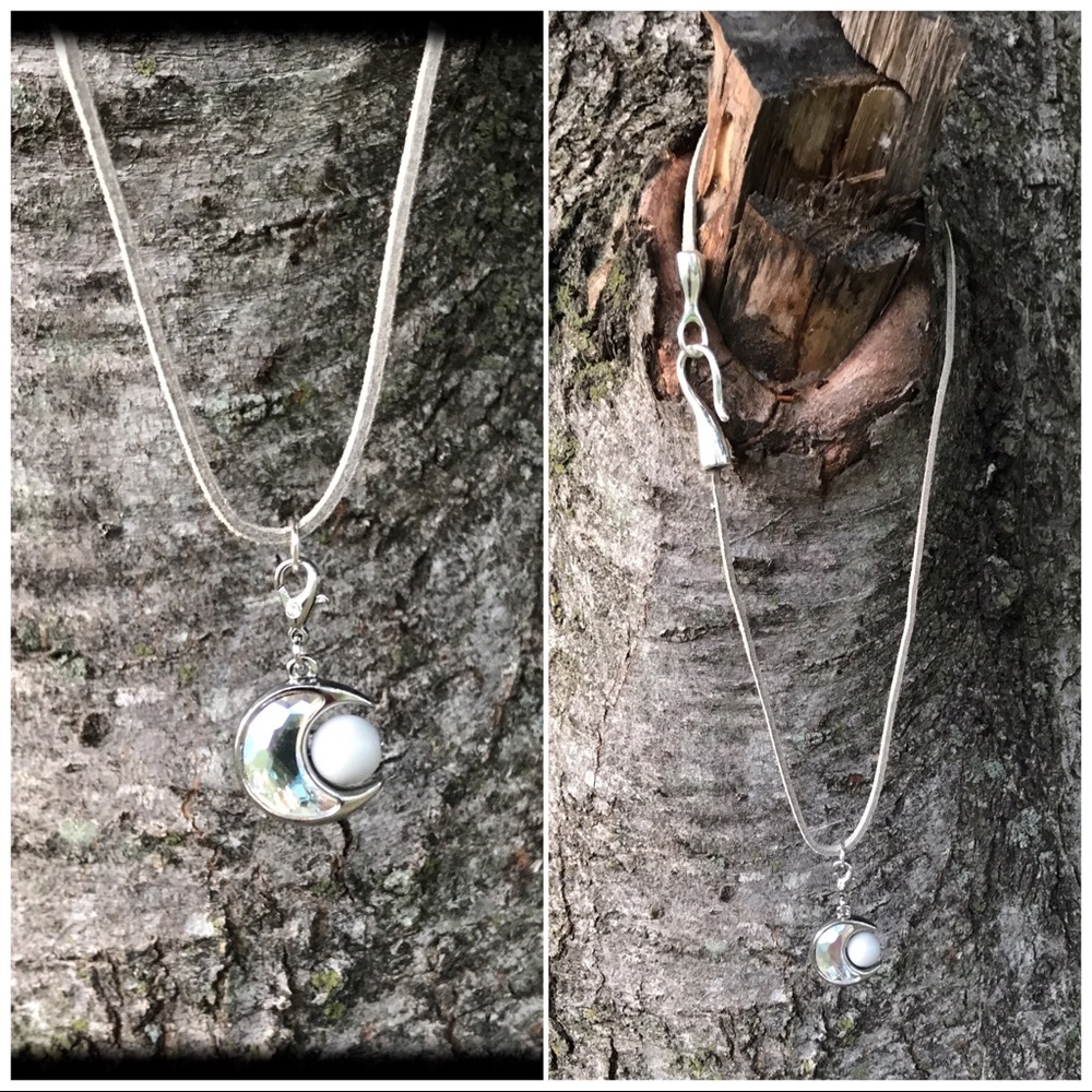 Half moon pendant necklace