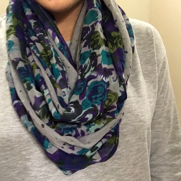 Infinity scarf - Picture 3 of 3