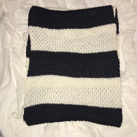 Infinity scarf - Picture 1 of 2