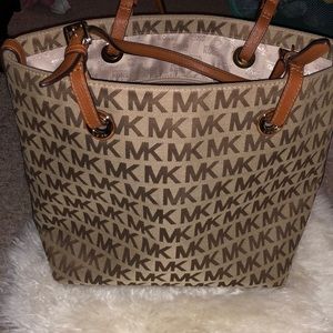 Micheal Kors Tote