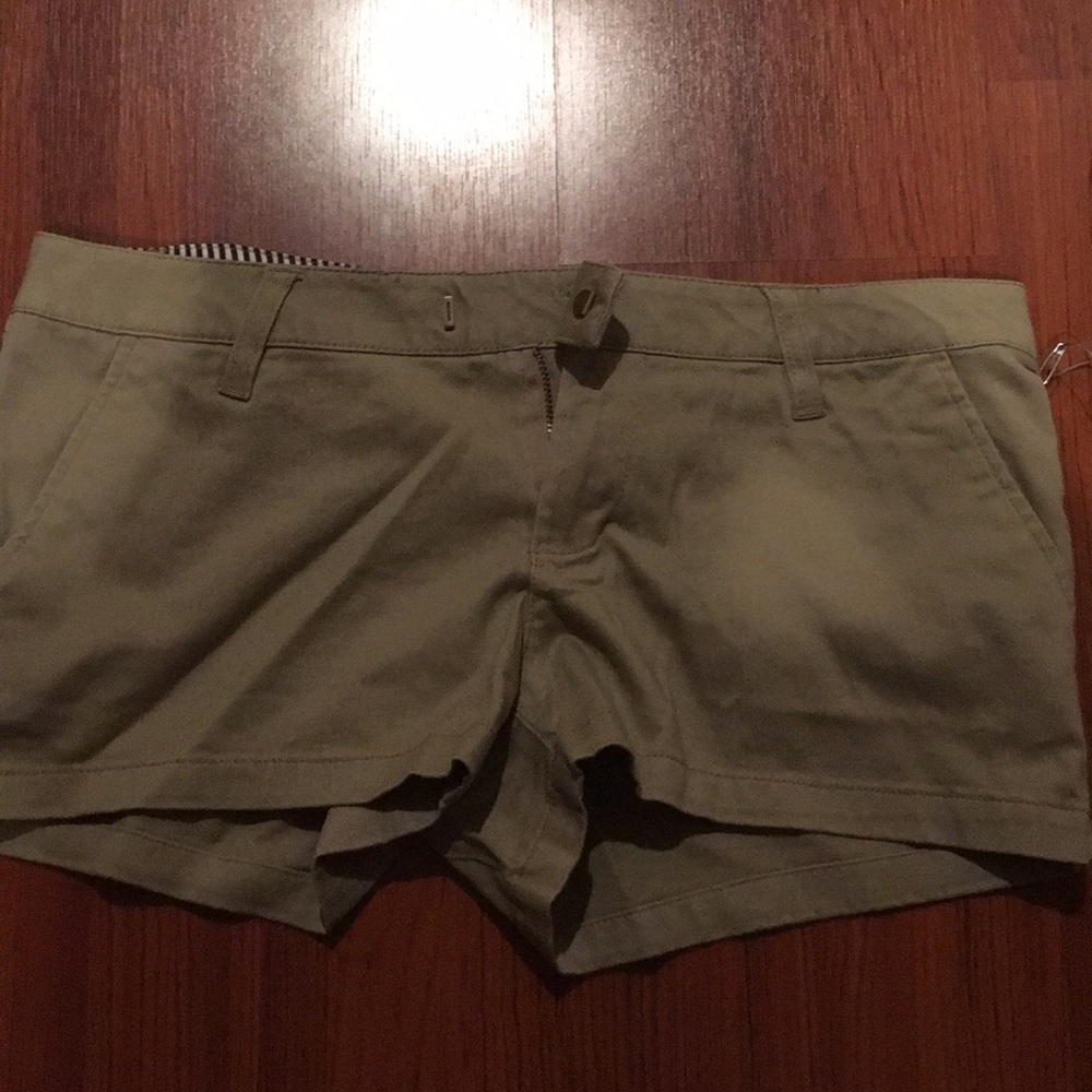 Volcom shorts