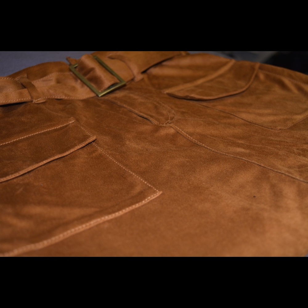 NWOT! Beautiful Brown suede skirt with belt - Picture 3 of 5