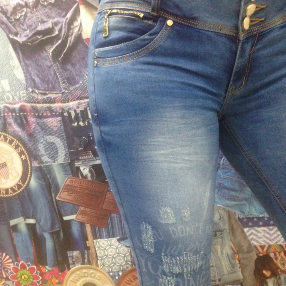Jeans levanta cola Colombianos 100%