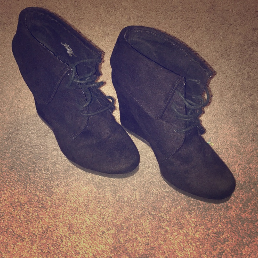 Black laced up wedge booties