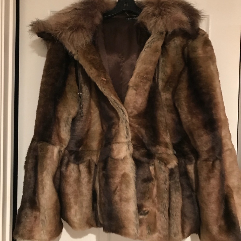NWOT Pamela McCoy Faux fur jacket LOWEST $