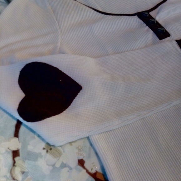 🌟Bugle boy Tee-shirt🌟 - Picture 2 of 5