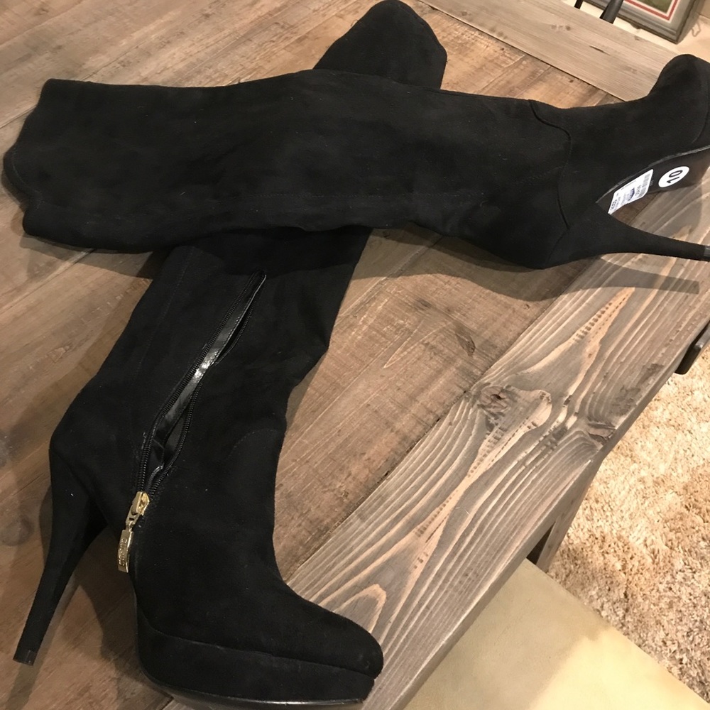 Guess Knee Platform Boot. Size 10.