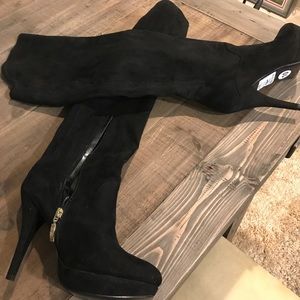 Guess Knee Platform Boot. Size 10.