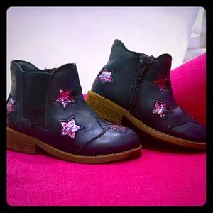 💵 SOLD* Cat & Jack Girls 8 Boots used