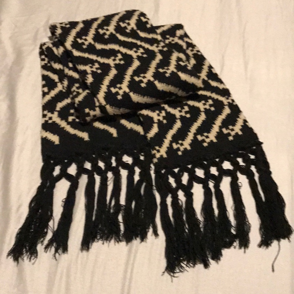 Tribal Print Scarf with Fringe