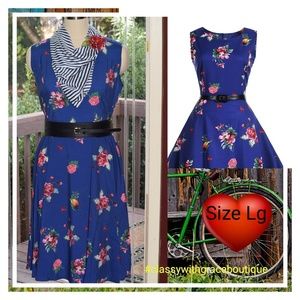 DRESS with simple black belt (not thick belt)