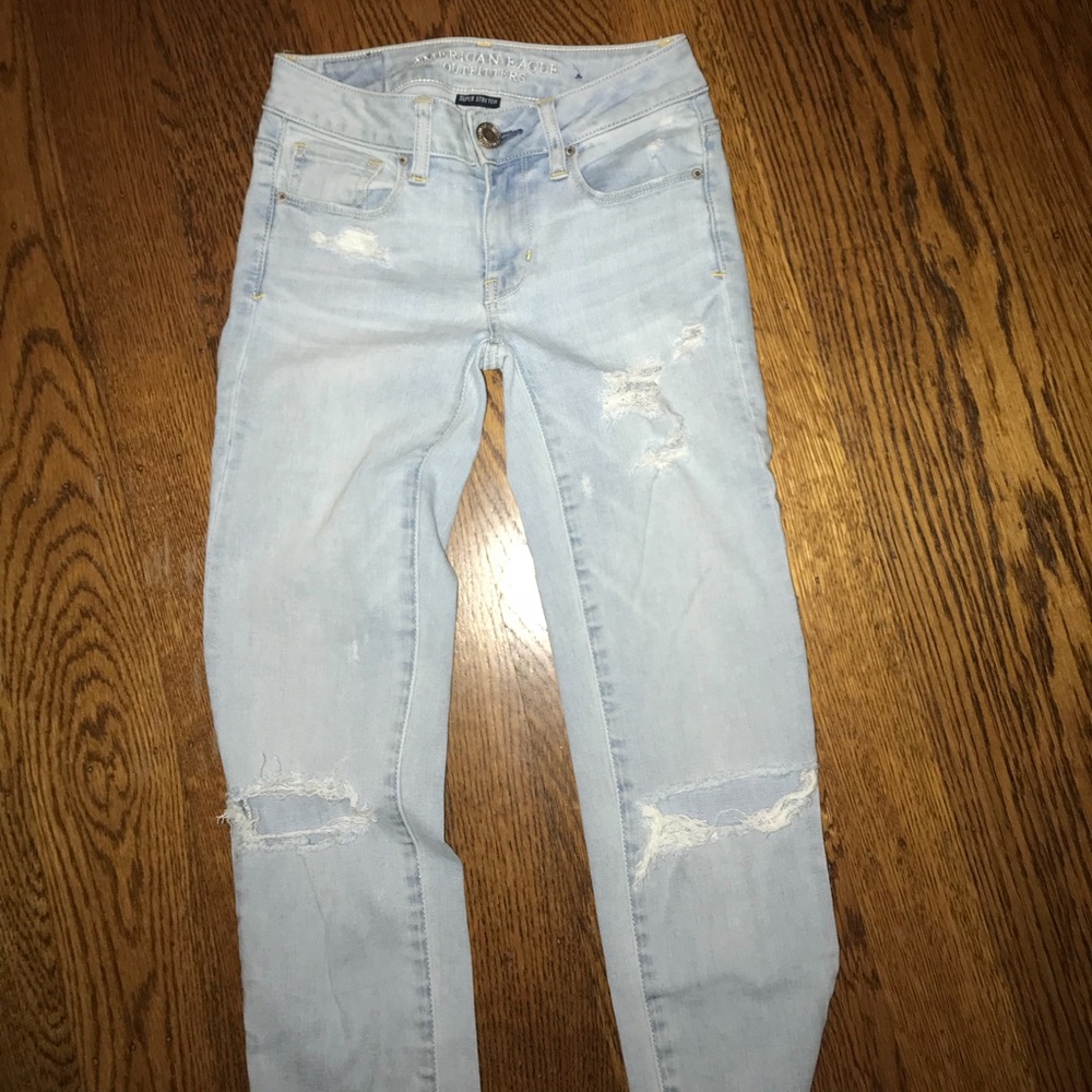 Ripped skinny jeans