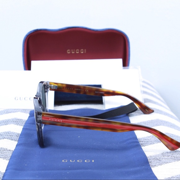 NWT 100% Authentic Gucci Sunglasses 52mm Wayfarer - Picture 4 of 7