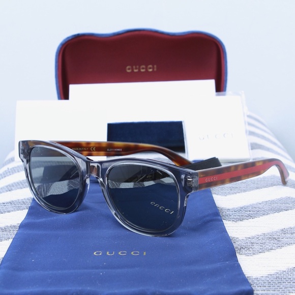 NWT 100% Authentic Gucci Sunglasses 52mm Wayfarer - Picture 2 of 7