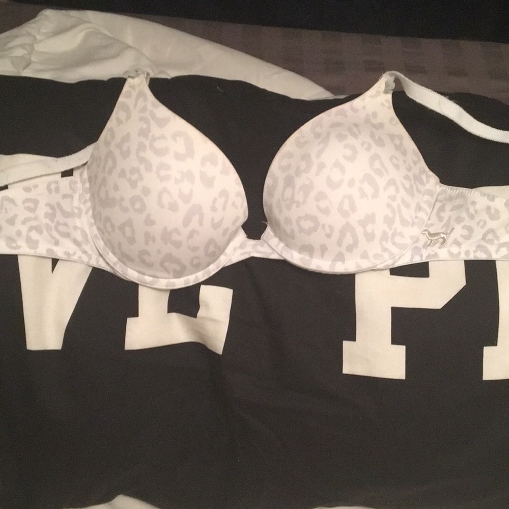 Victoria’s Secret Pink push up bra 34B