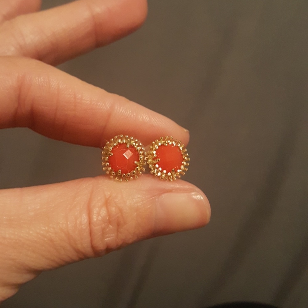 Kendra Scott Ellie stud earrings