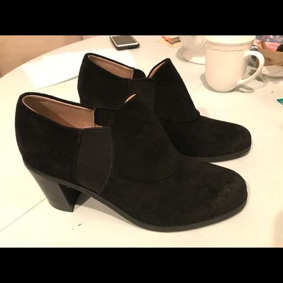 Black ankle boot - Picture 2 of 4