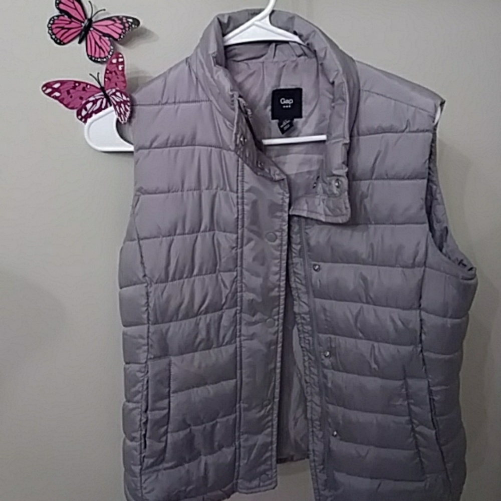 Gap vest