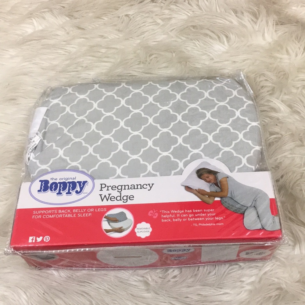 The original boppy pregnancy wedge