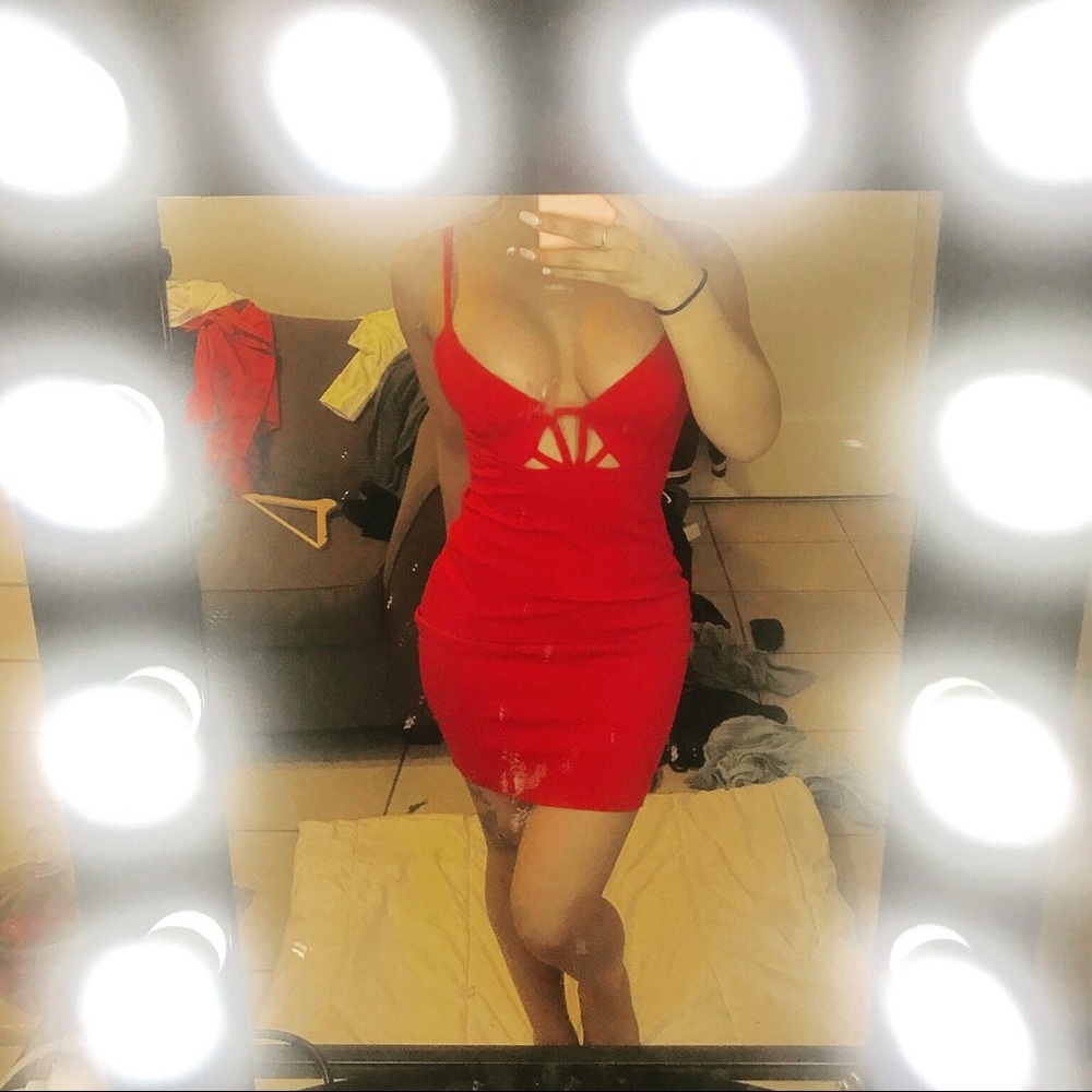 Tight red party dress ♥️