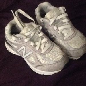 990 new balance wore 3 times paid 80 dollars