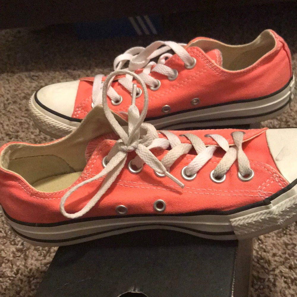 Converse - Picture 3 of 5