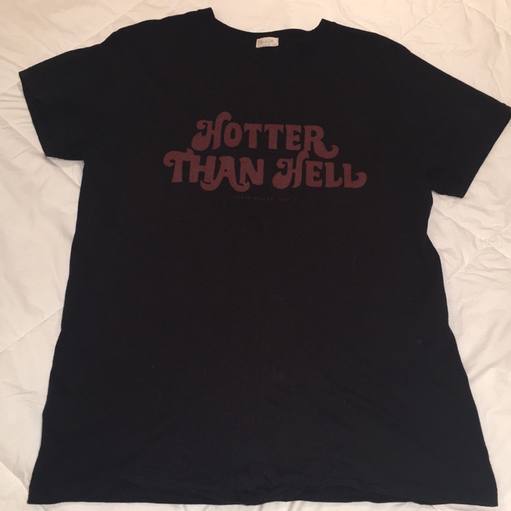 “Hotter than Hell” 💋🖤