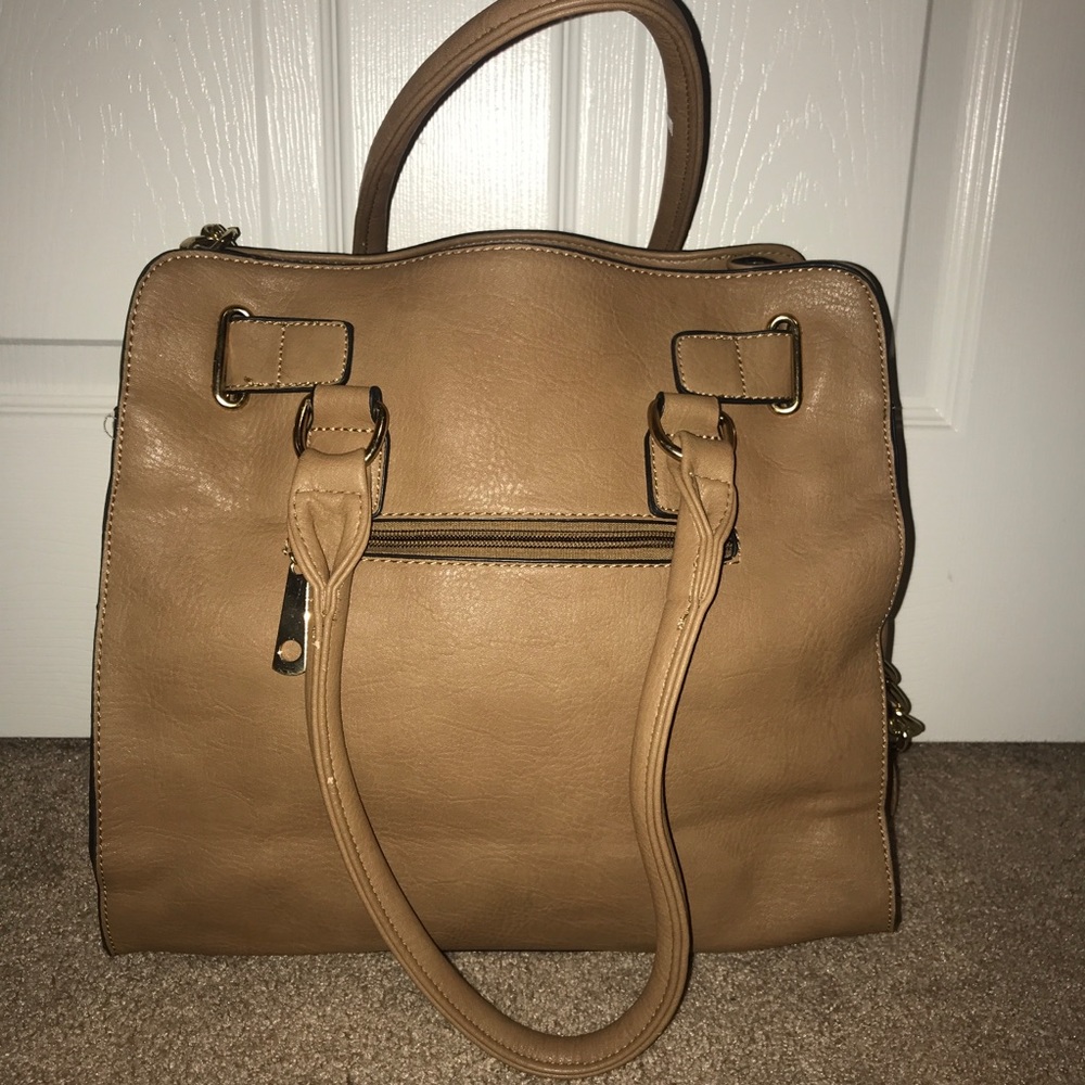 Tan Purse!! - Picture 3 of 5