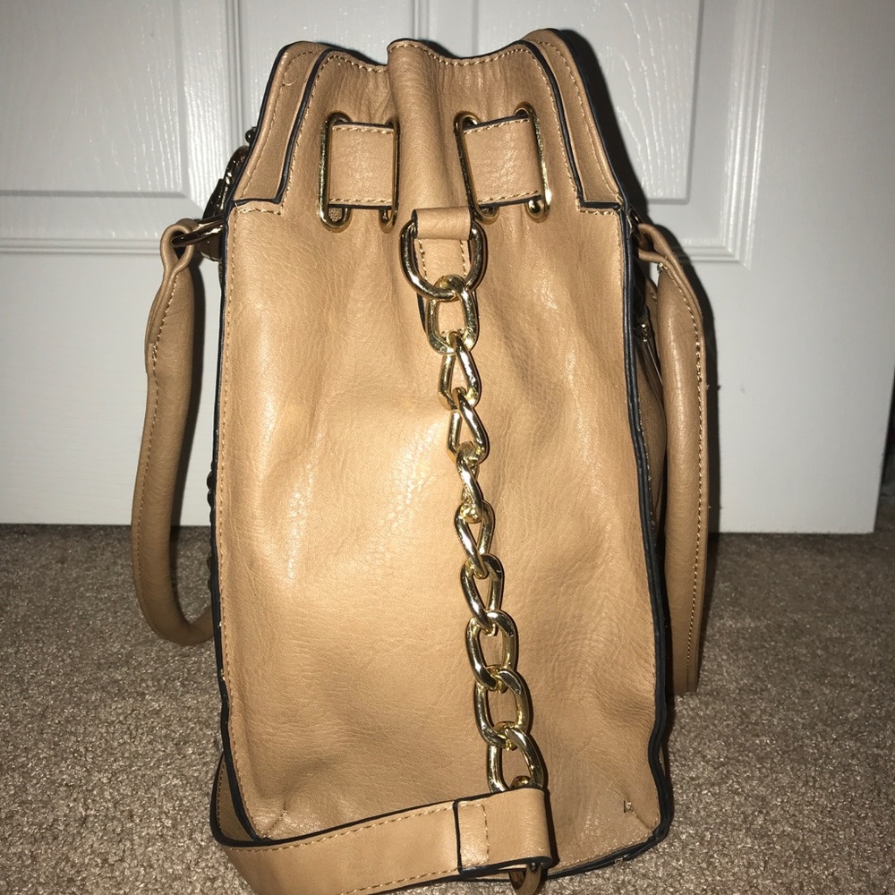 Tan Purse!! - Picture 4 of 5