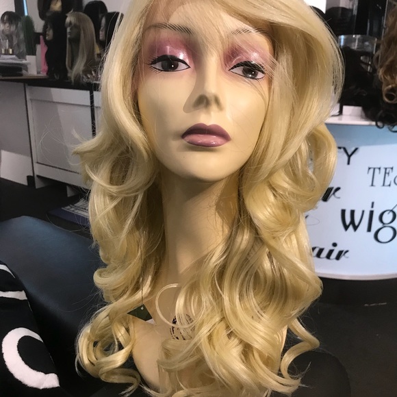 Wig Long Loose Curls Platinum Blonde Wig Swisslace