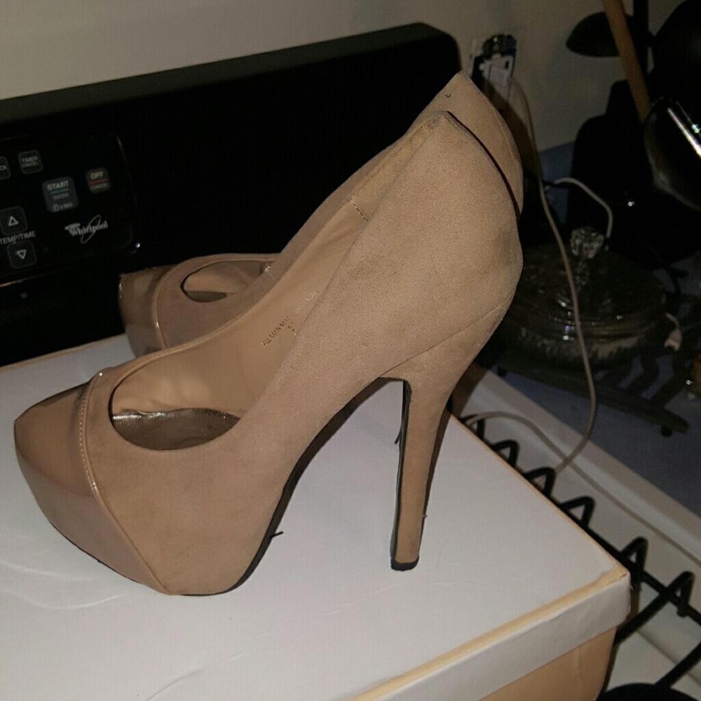 Hidden Platform heels - Picture 2 of 3