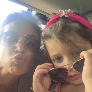 Meet your Posher, Nicole