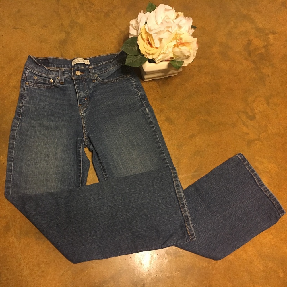 Levi’s Bootcut 512 Perfectly Slimming Jeans