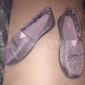 Bob’s by Skechers pewter/silver shoes