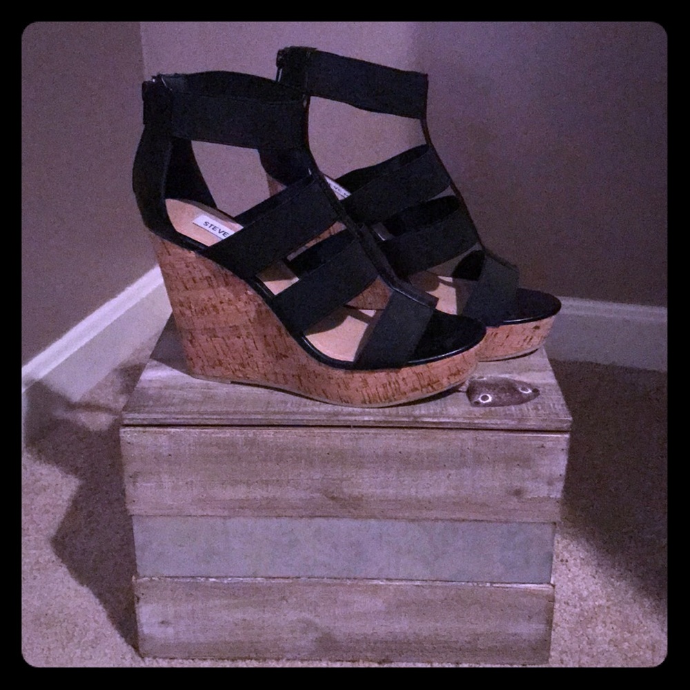 NWOT Steve Madden Black Wedges.
