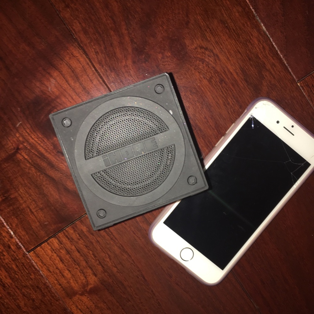 IHOME SPEAKER