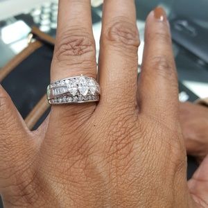 Meet your Posher, Dee