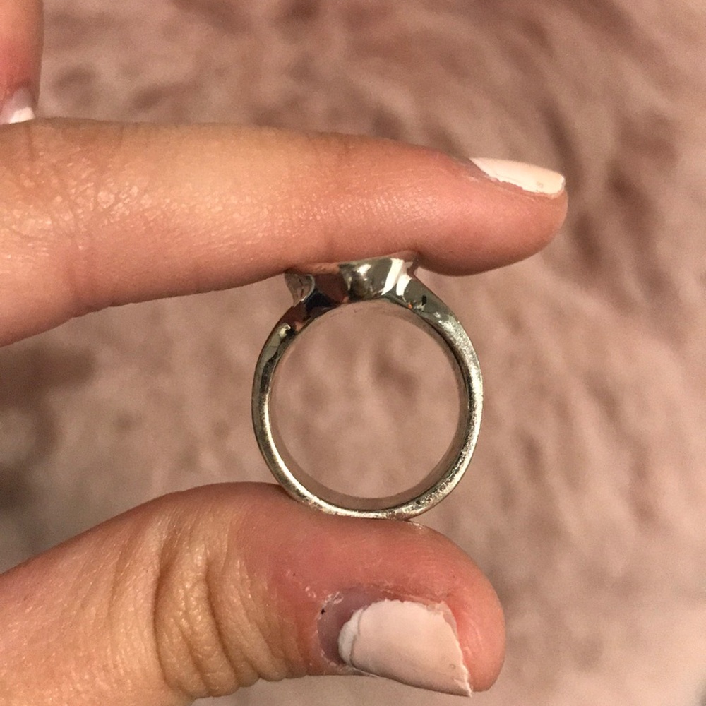 Silver Ring - Picture 4 of 4